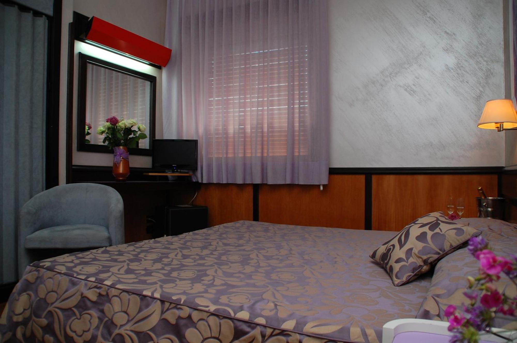 Benny Hotel كاتانزارو المظهر الخارجي الصورة