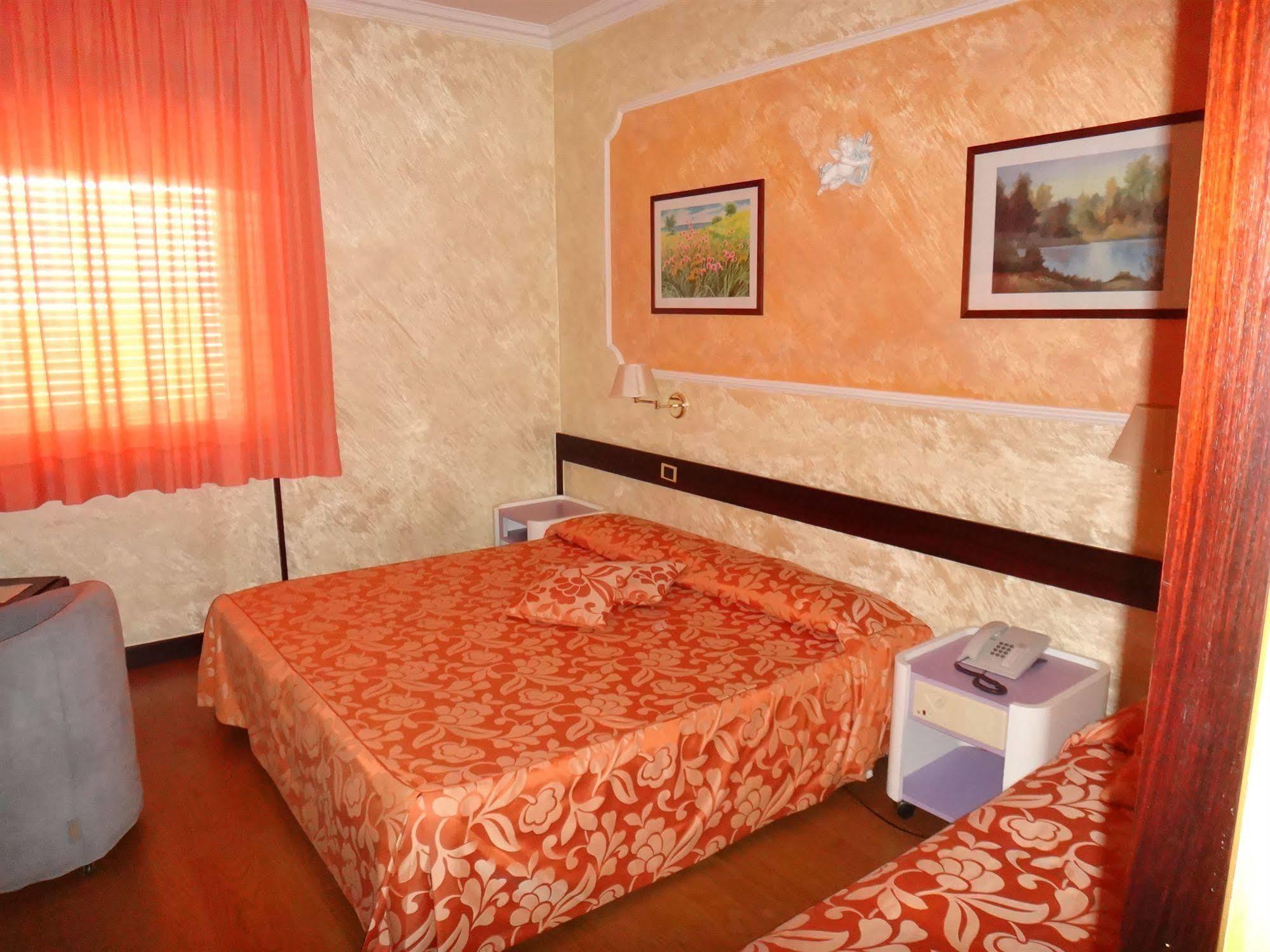 Benny Hotel كاتانزارو المظهر الخارجي الصورة